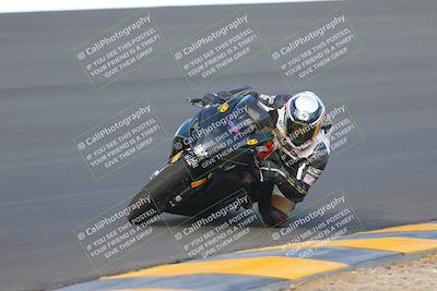 media/Sep-11-2022-SoCal Trackdays (Sun) [[81b7e951af]]/Bowl (820am)/